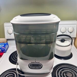 Baby Brezza White Bottle Sterilizer